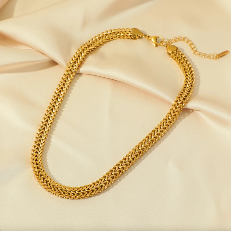 The Cleo Woven Foxtail Chain Necklace - Gold
