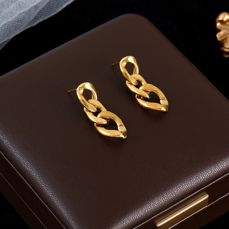 The Remi Interlocking Link Earrings - Modern Gold Drops