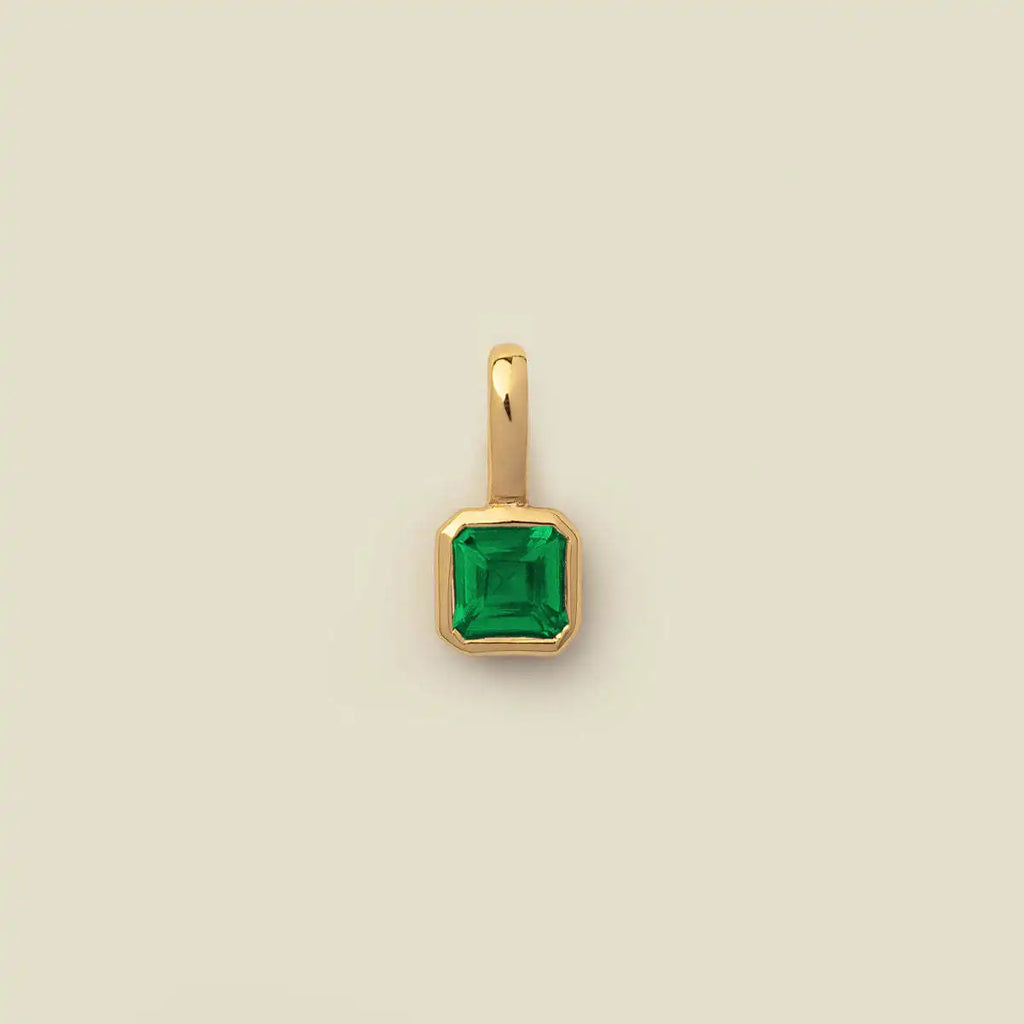 The Clara Solitaire Birthstone Pendant - Emerald