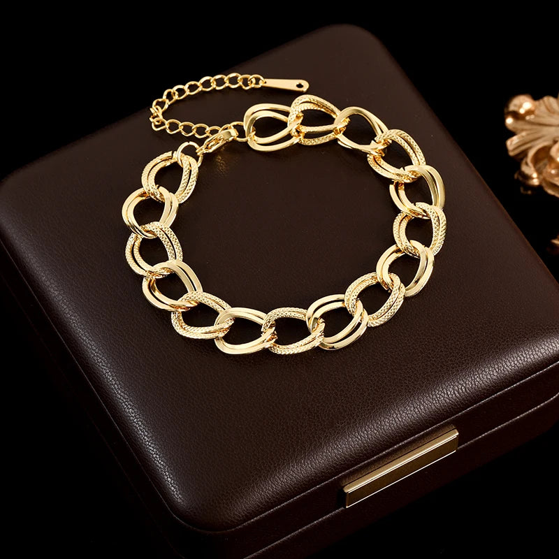 The Genevieve Textured Link Bracelet - Gold