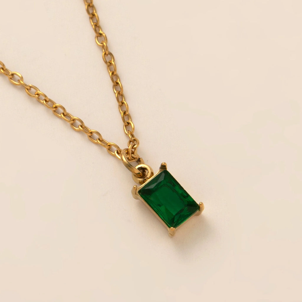 The Clara Solitaire Birthstone Necklace - Emerald