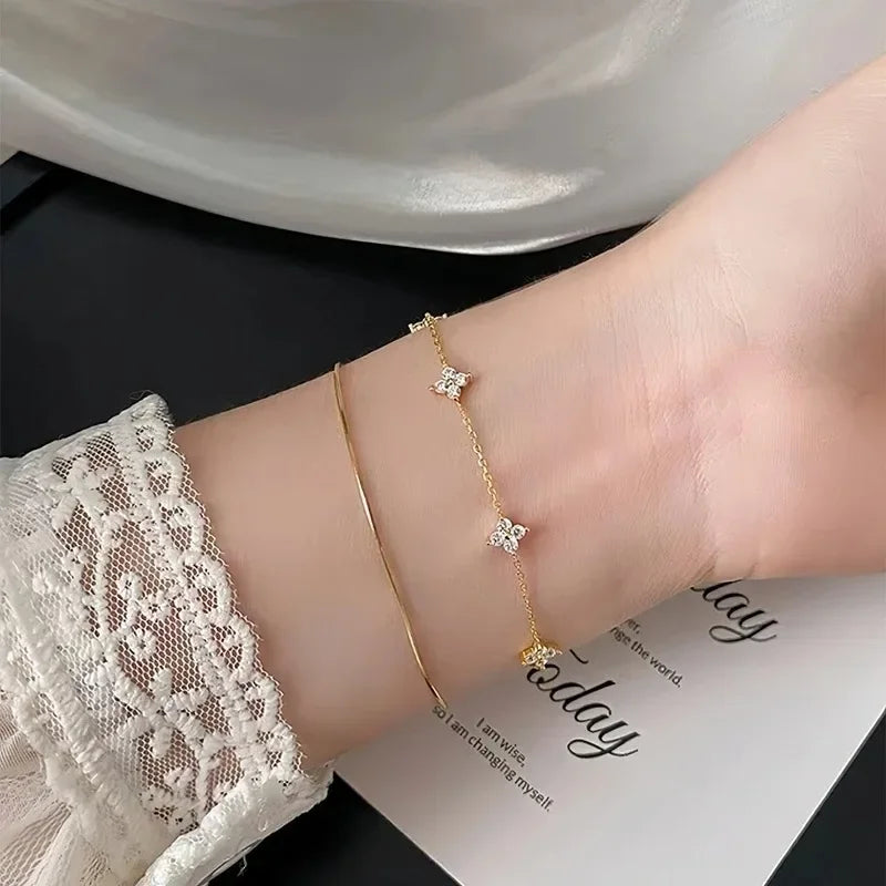 The Astra Star Crystal Bracelet - Gold