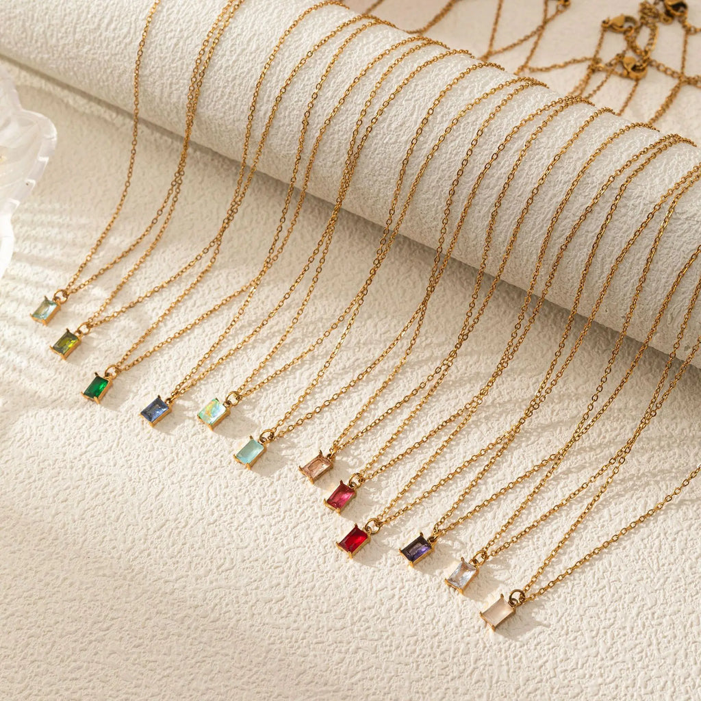 The Clara Solitaire Birthstone Necklace - Emerald