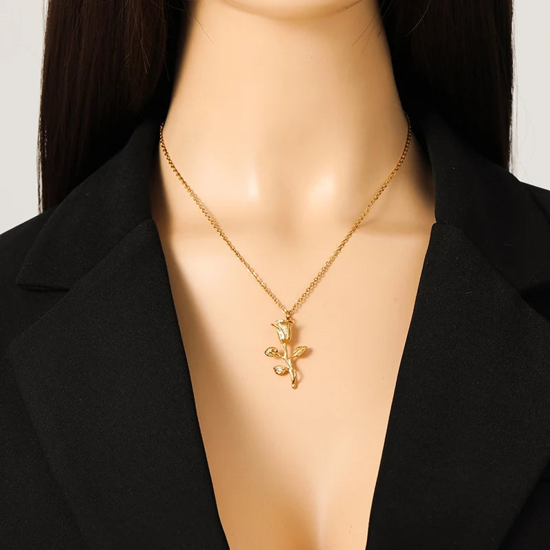The Belle Enchanted Rose Necklace - Gold