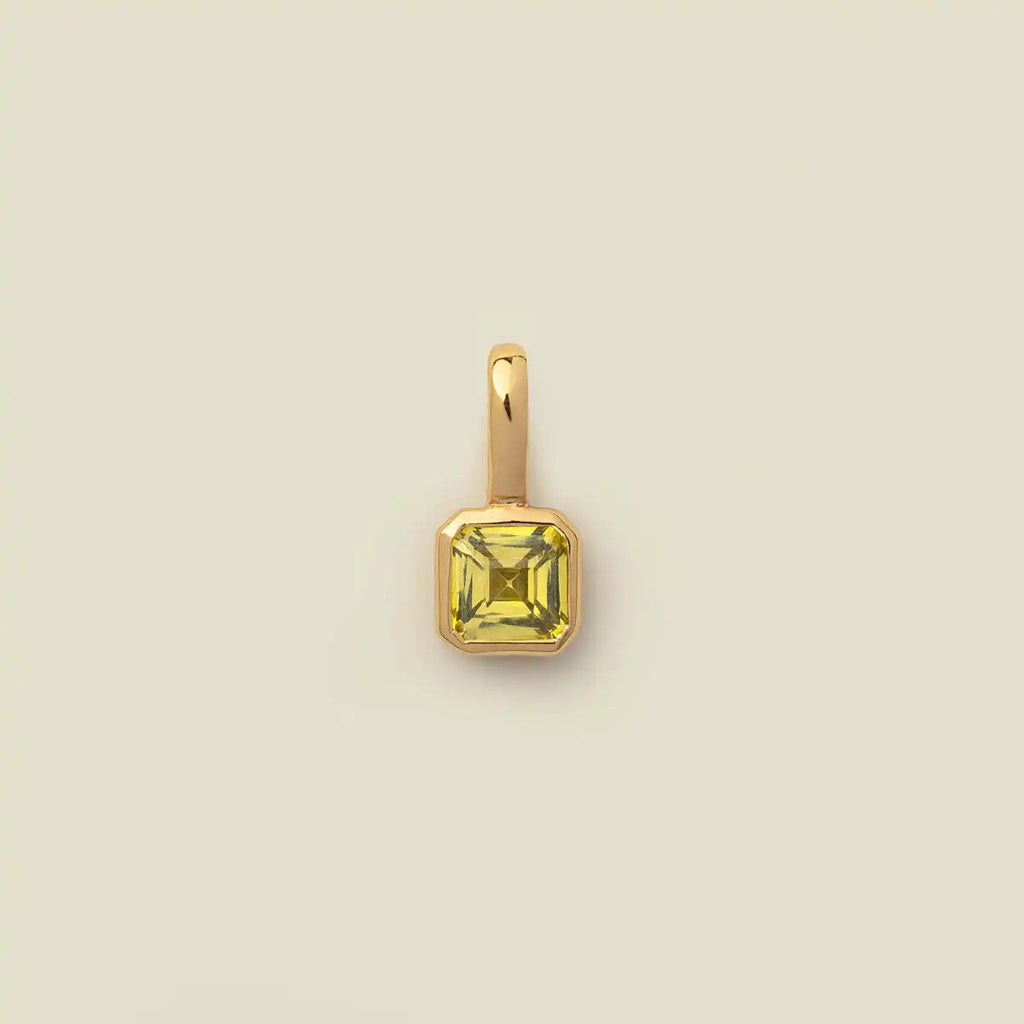 The Clara Solitaire Birthstone Pendant - Peridot