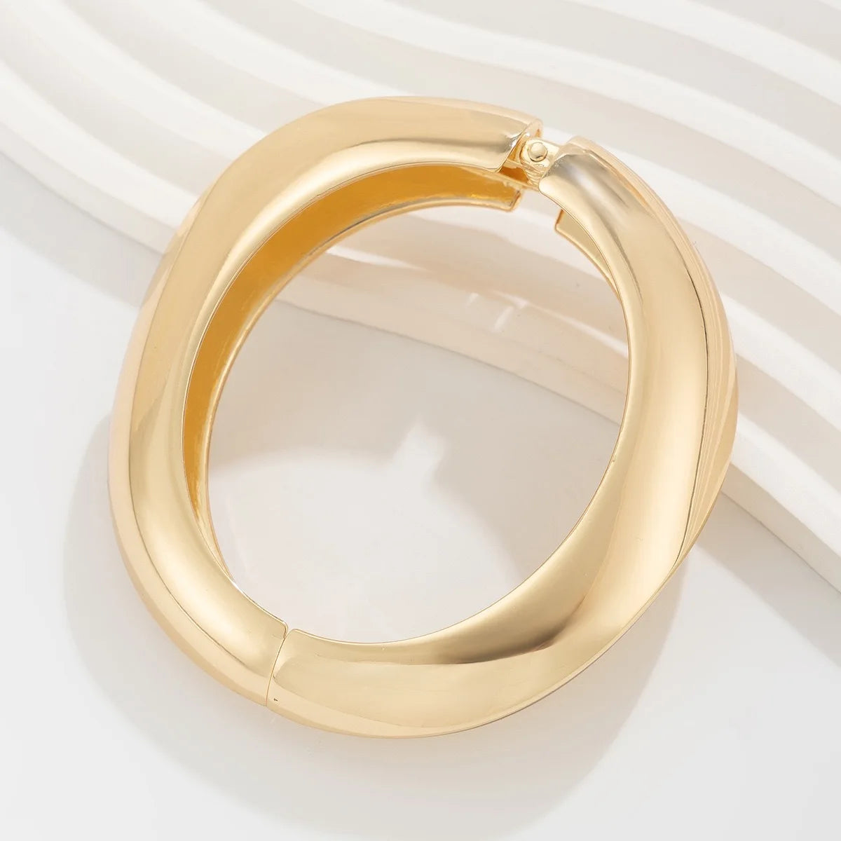 The Isadora Sculptural Cuff Bangle - Gold