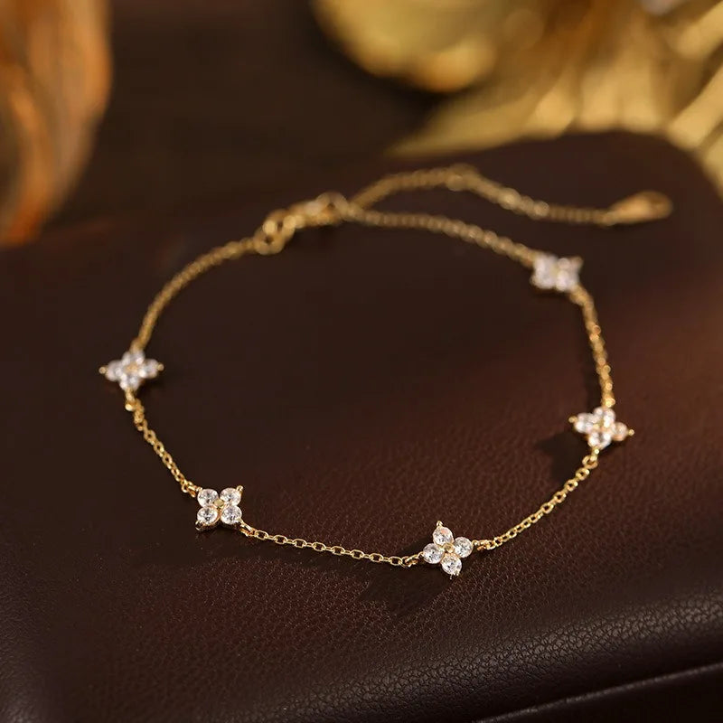 The Astra Star Crystal Bracelet - Gold