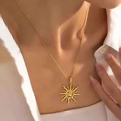 The Apollo Statement Sun Necklace - Gold